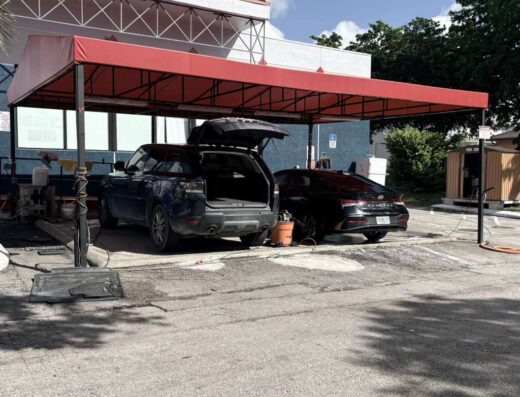 Monkey 305 Car Wash