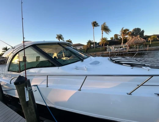 Pura Vida WW boat detailing